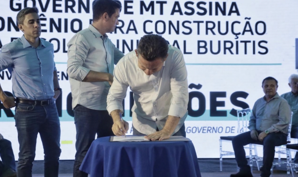 Governador assina convnio de R$ 10 milhes para construo de escola estadual